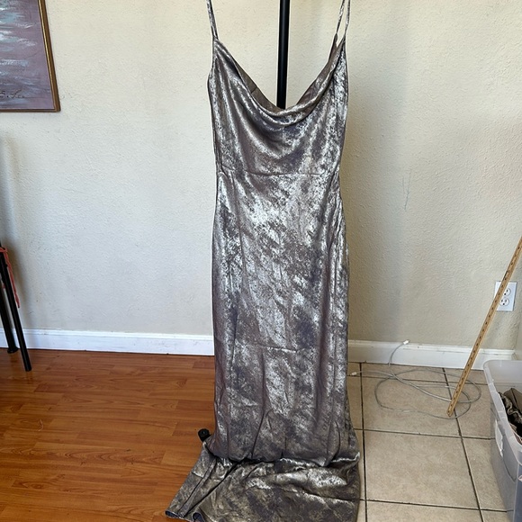 HOUSE OF‎ CB 'Gabrielle' Pewter Satin Maxi Dress NWOT size XL - Picture 9 of 15